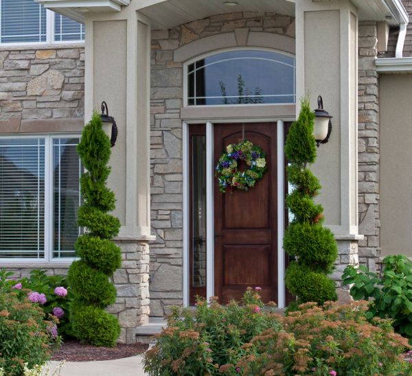 Link to Topiary Shrubs product page