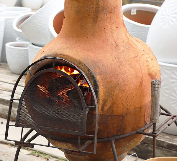 Chimeneas & Fire Pits