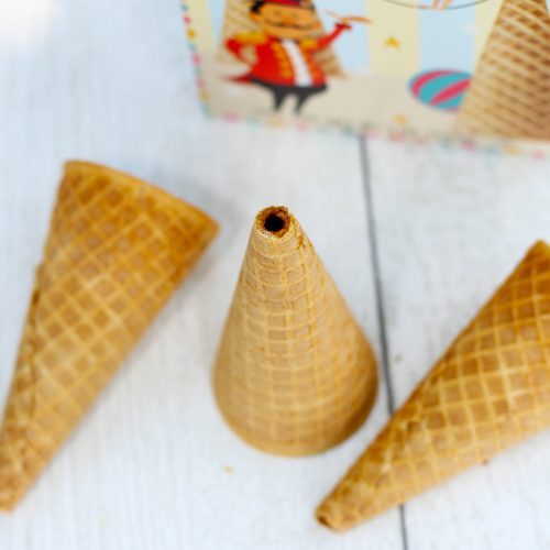 cut tip off sugar cone