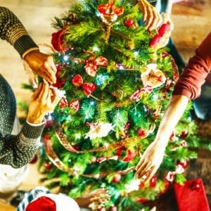 how to decorate a christmas tree