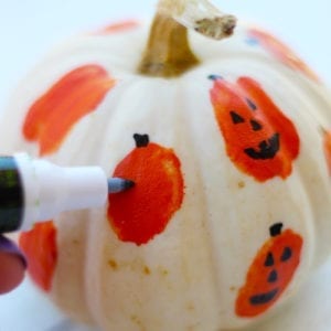draw pumpkin face
