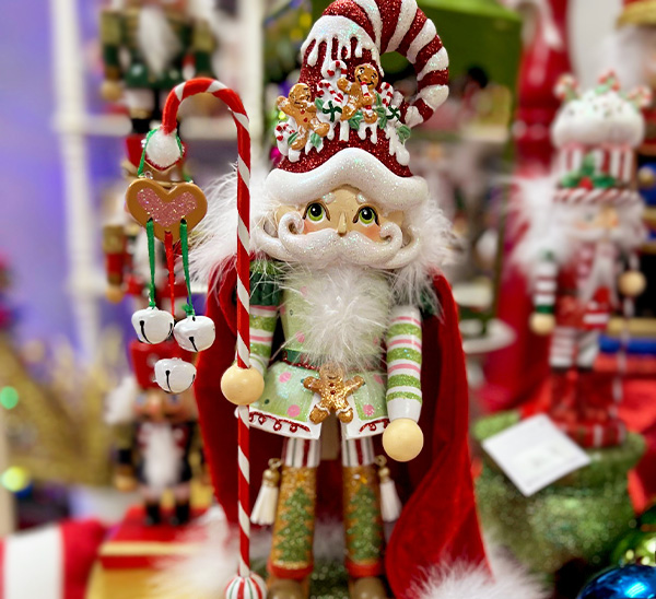 Link to Kurt Adler Hollywood™ Nutcrackers product page